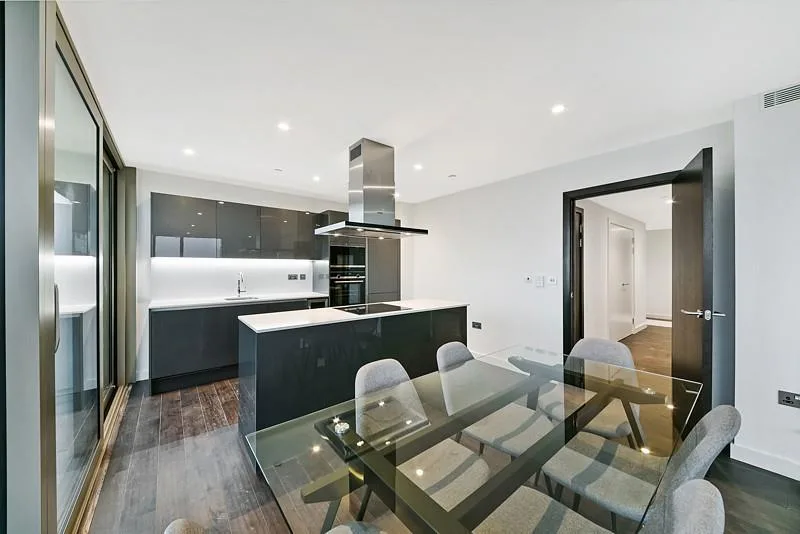 3 bedroom flat for rent