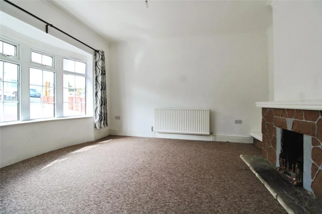 3 bedroom semi-detached house for rent
