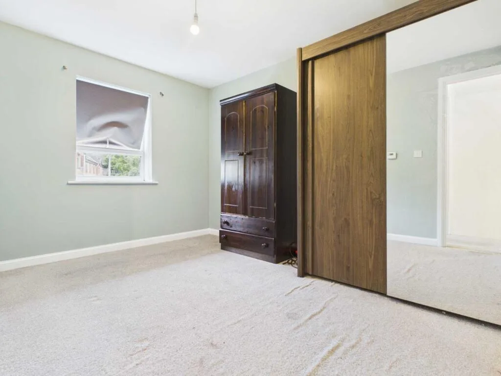 3 bedroom semi-detached house for rent