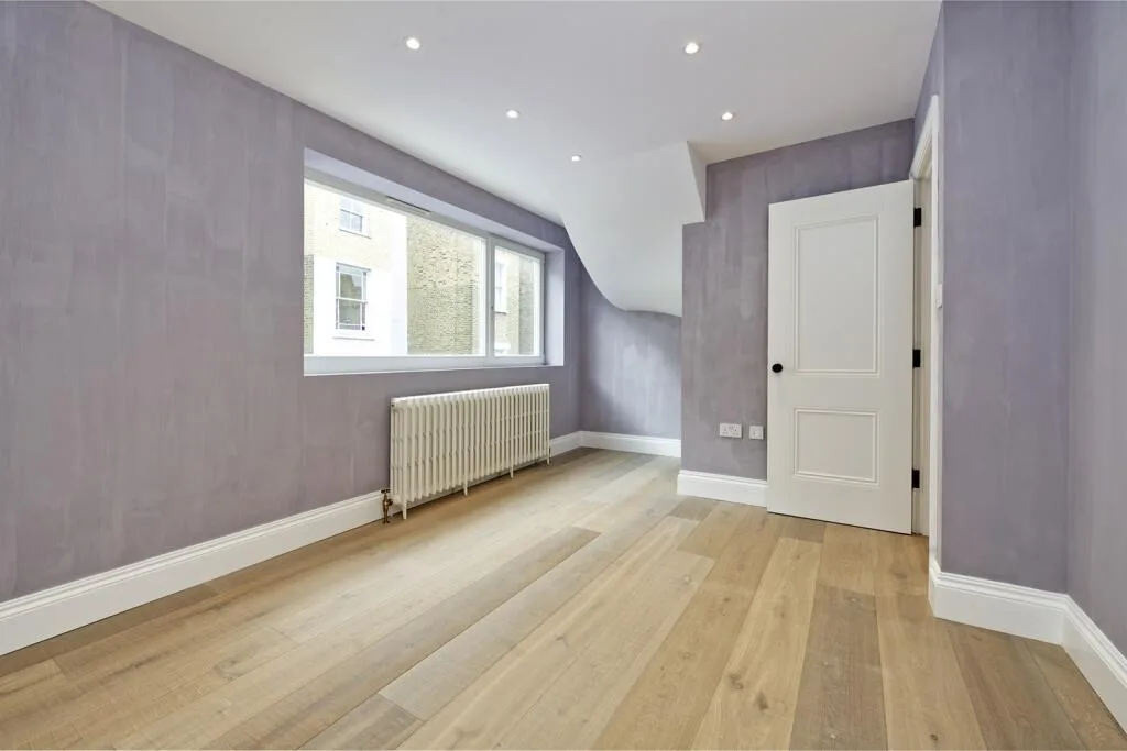 3 bedroom mews property for rent