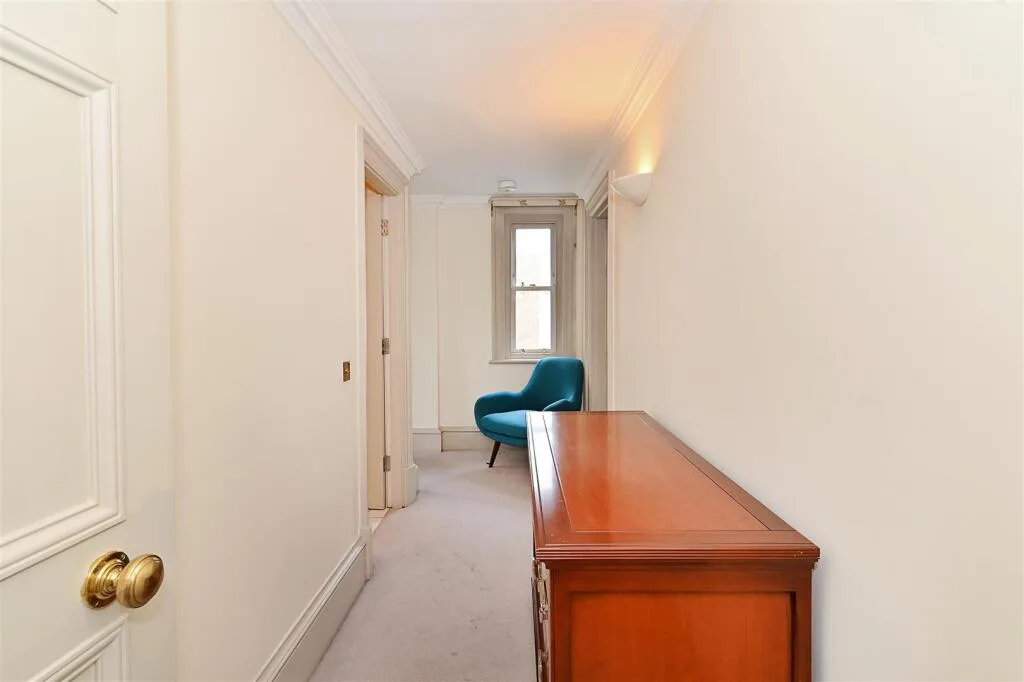 4 bedroom flat for rent