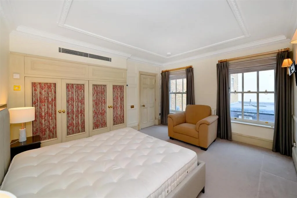 4 bedroom flat for rent