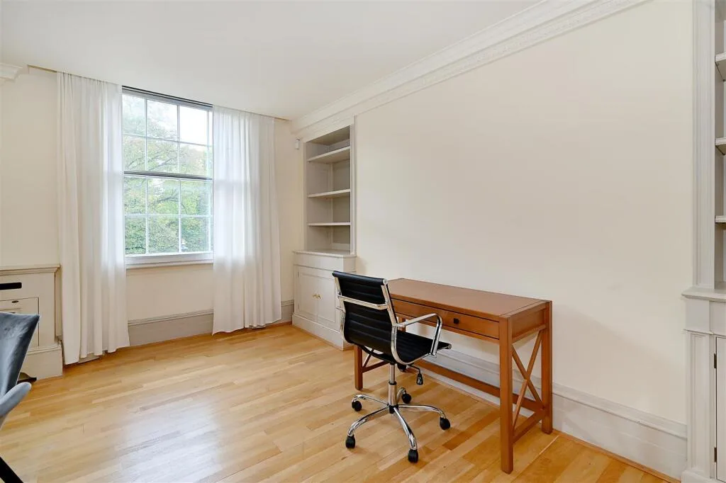 4 bedroom flat for rent