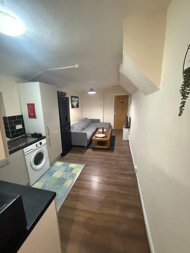 3 bedroom flat for rent