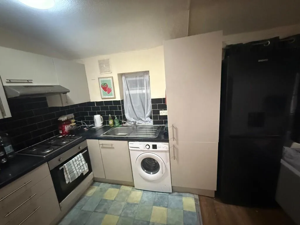 3 bedroom flat for rent