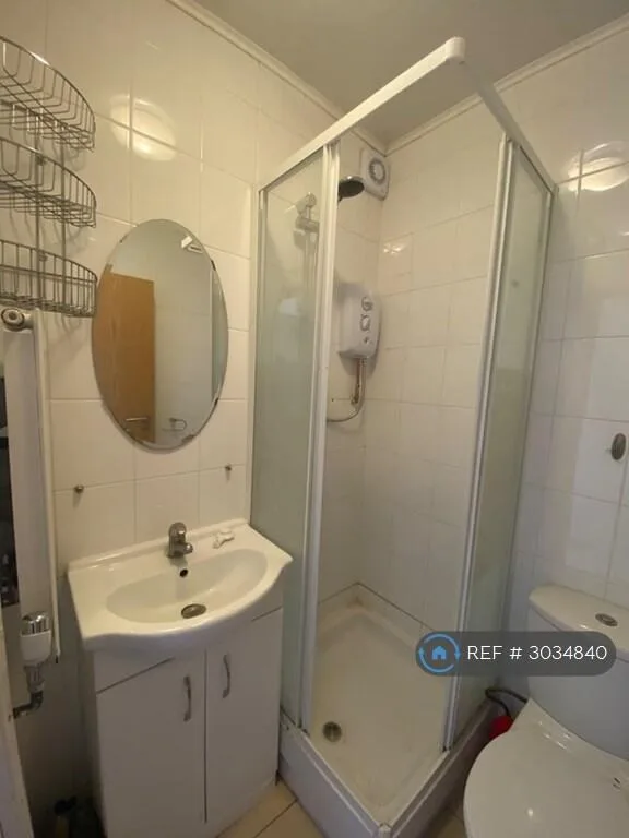 Studio flat for rent