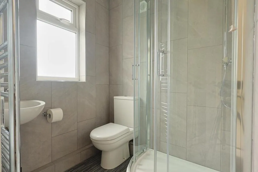 5 bedroom maisonette for rent