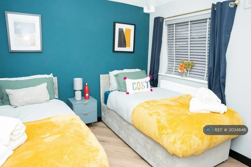 2 bedroom end of terrace house for rent