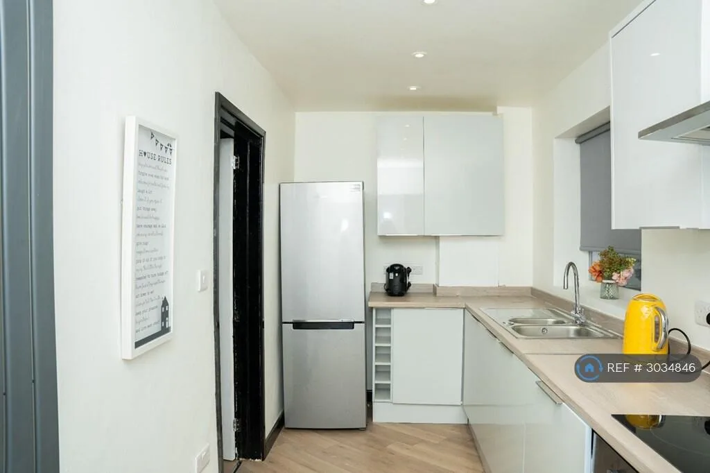 2 bedroom end of terrace house for rent