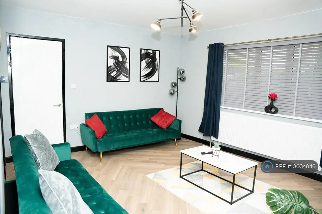 2 bedroom end of terrace house for rent