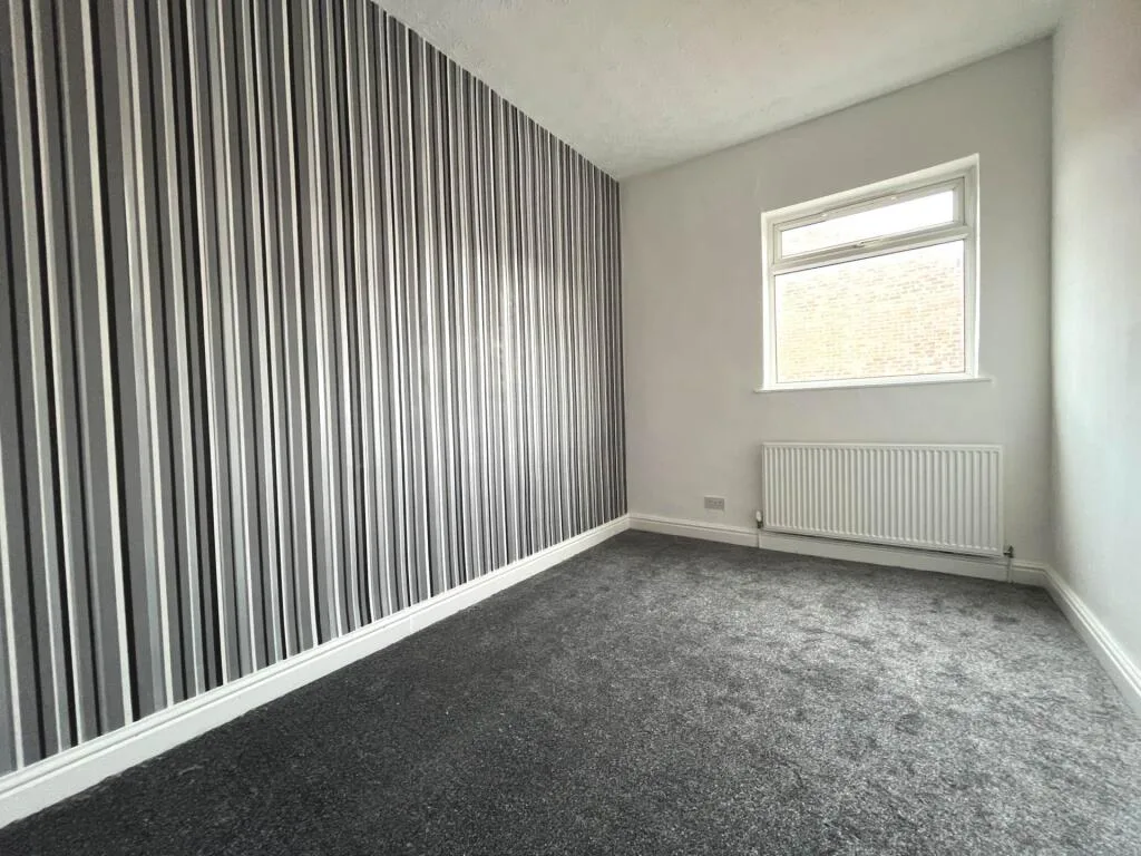 2 bedroom end of terrace house for rent