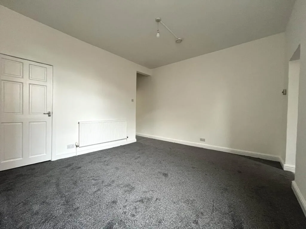 2 bedroom end of terrace house for rent