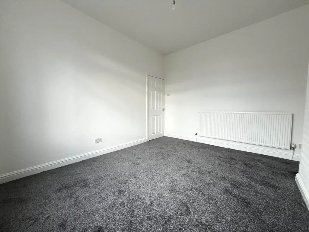 2 bedroom end of terrace house for rent