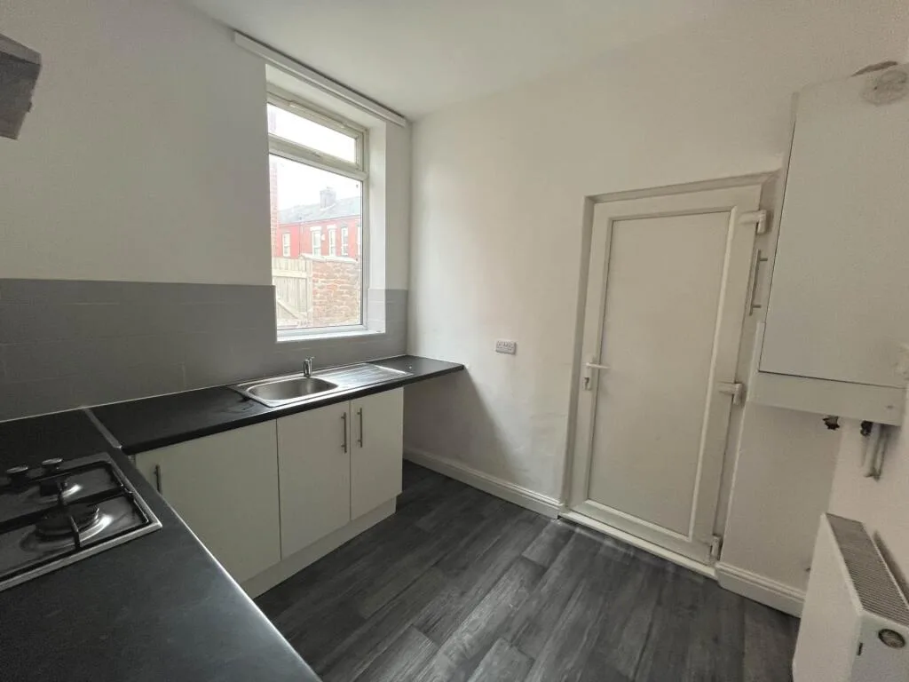 2 bedroom end of terrace house for rent