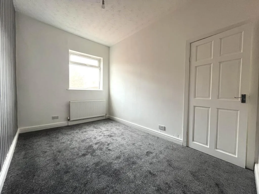 2 bedroom end of terrace house for rent