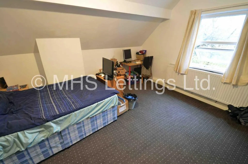 2 bedroom end of terrace house for rent