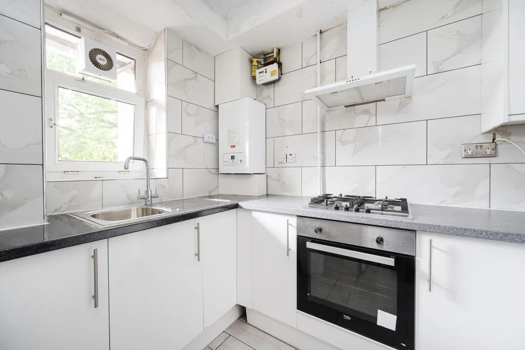 3 bedroom flat for rent