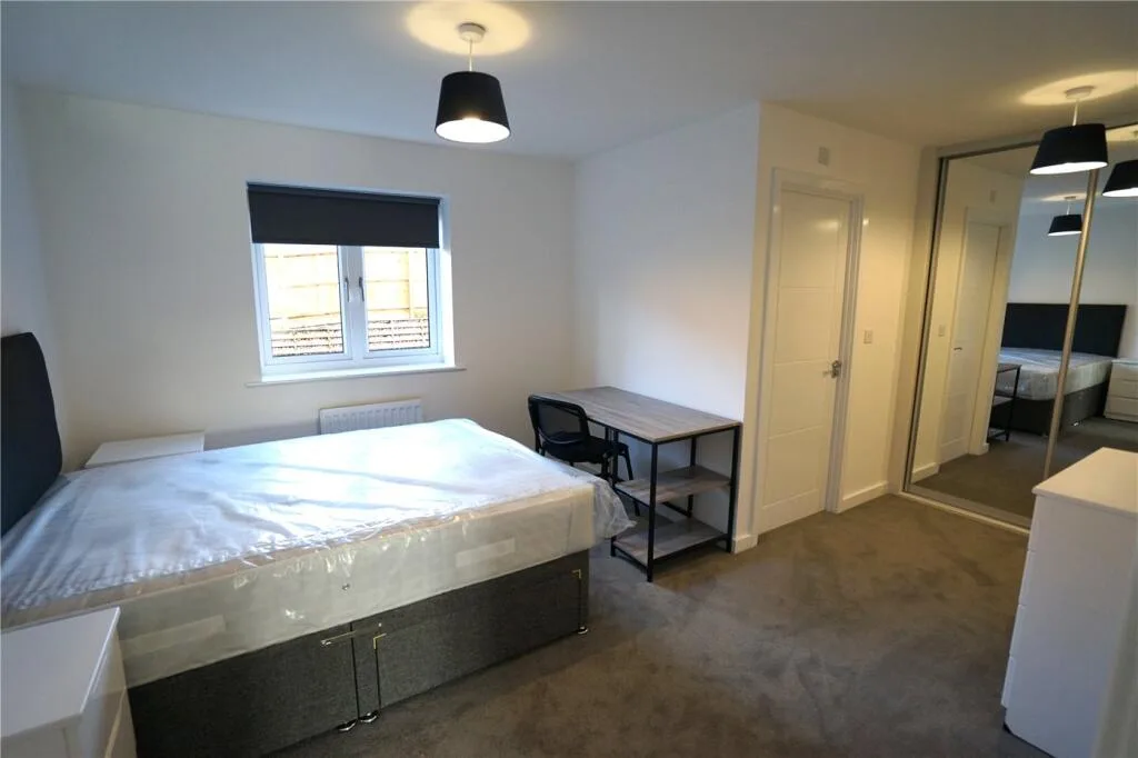 1 bedroom detached house for rent