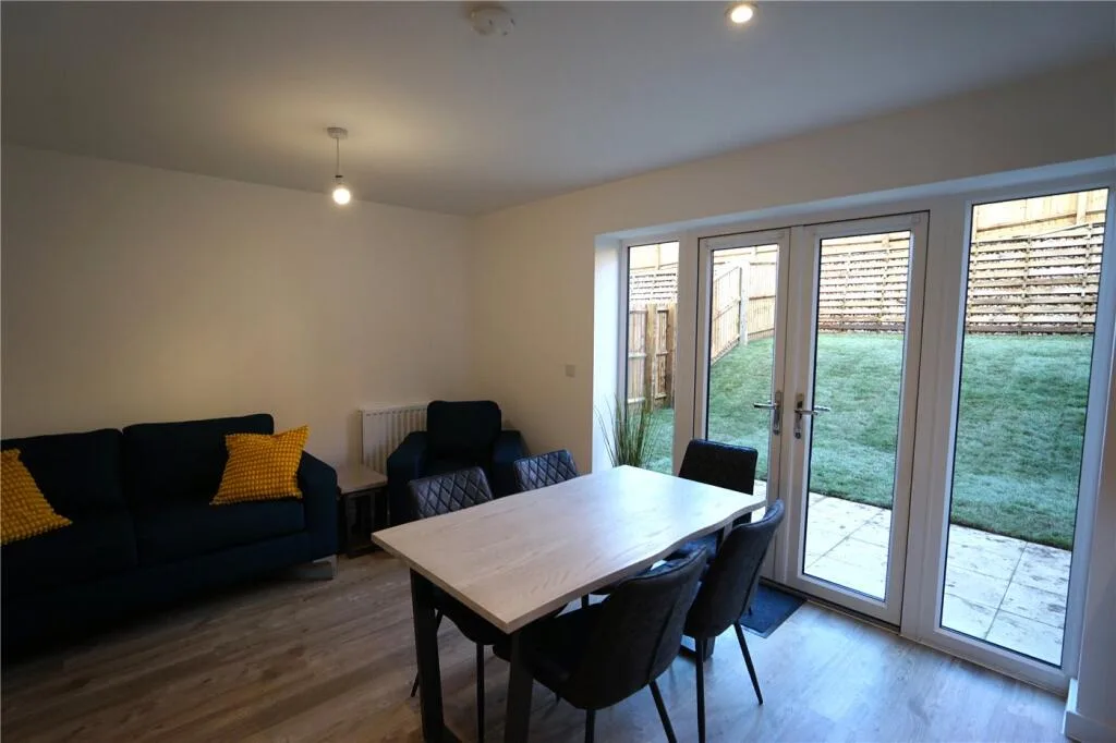 1 bedroom detached house for rent