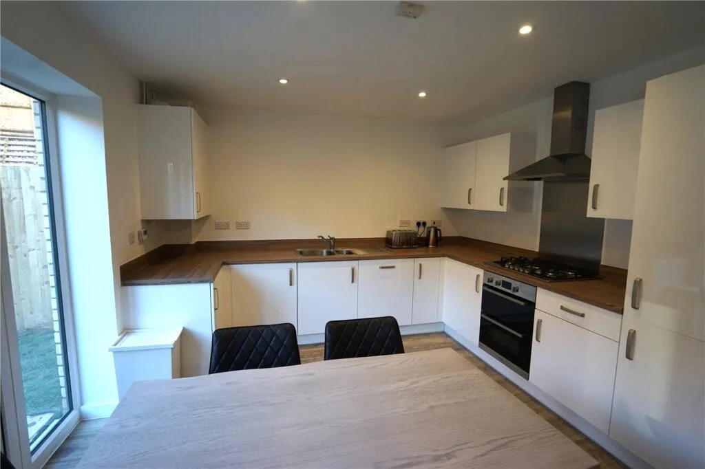 1 bedroom detached house for rent