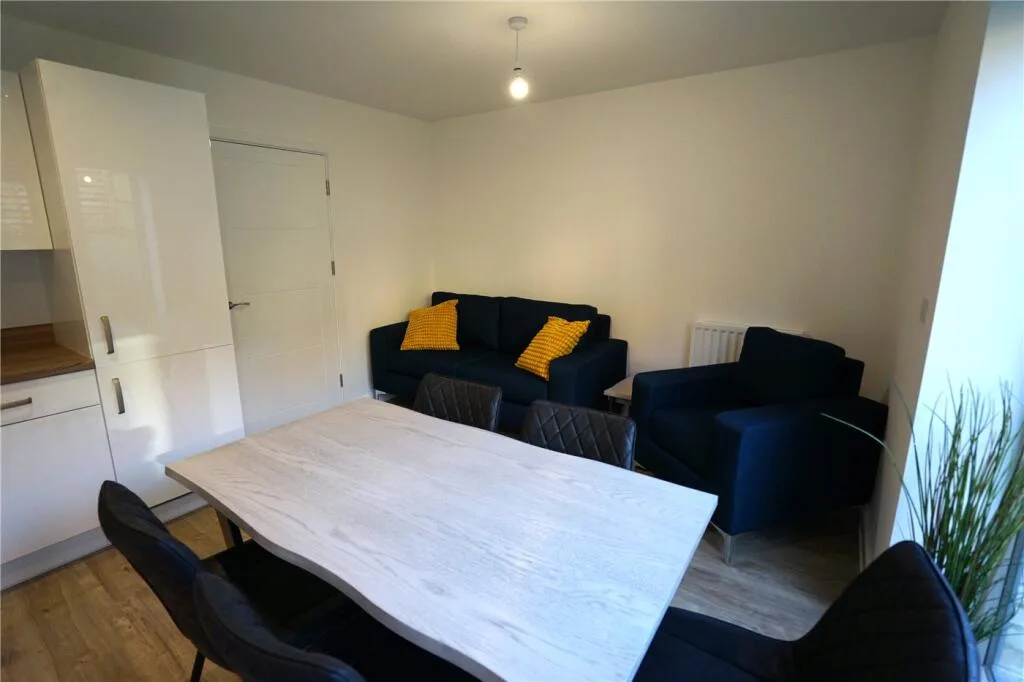 1 bedroom detached house for rent
