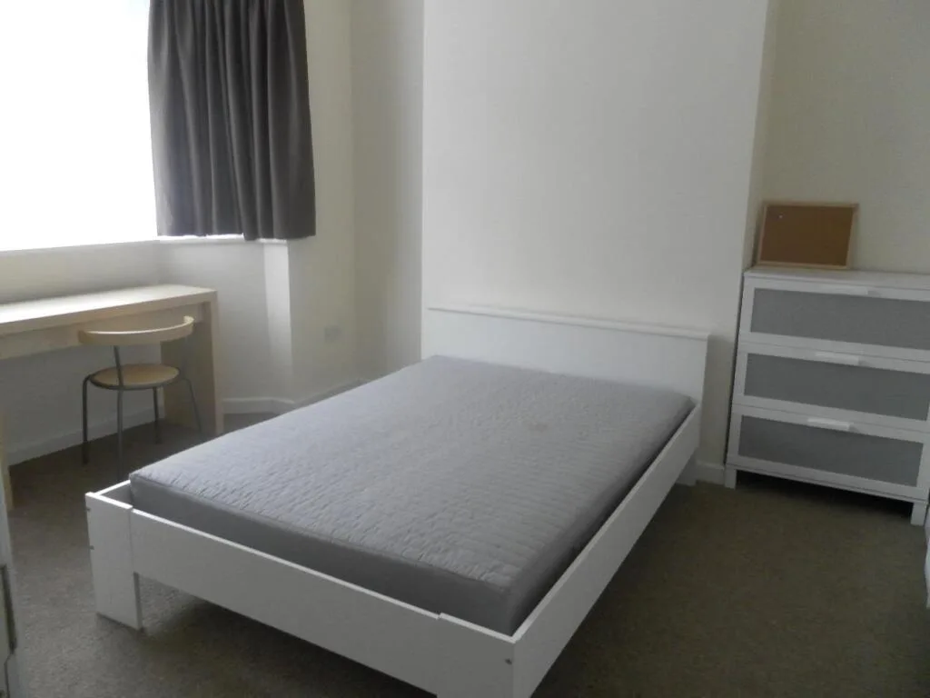 3 bedroom semi-detached house for rent