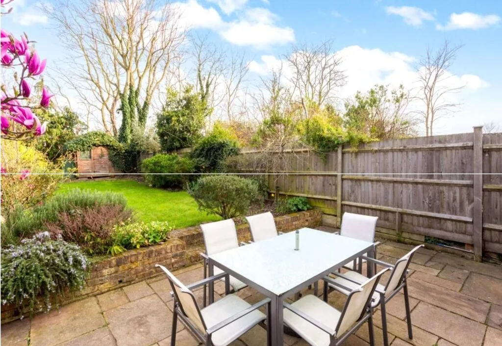 4 bedroom terraced house for rent