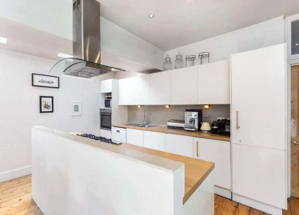 4 bedroom terraced house for rent