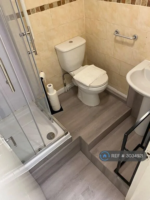 Studio flat for rent