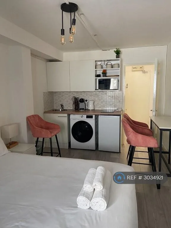 Studio flat for rent