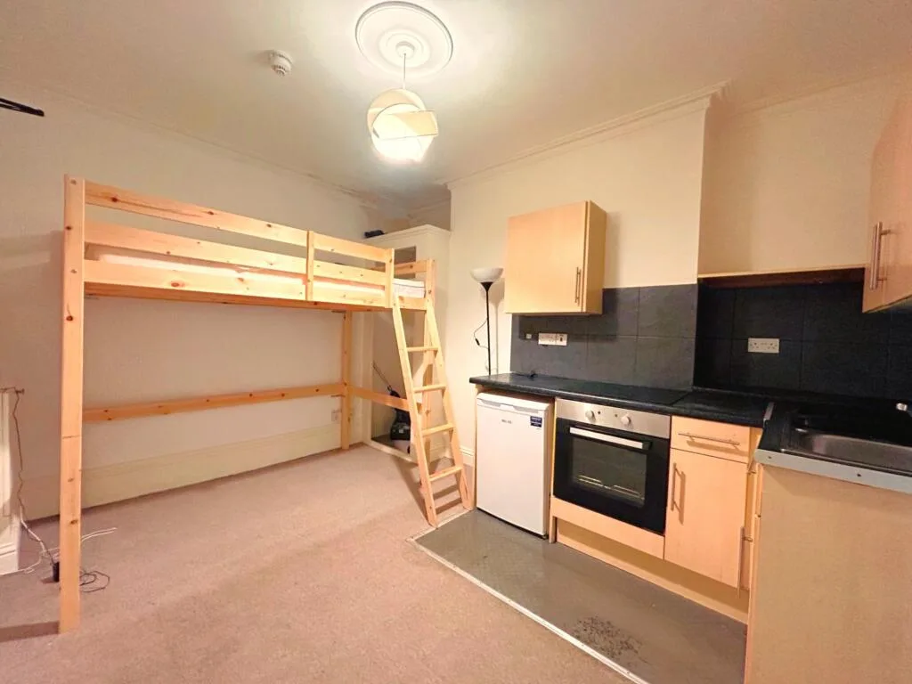Studio apartment for rent