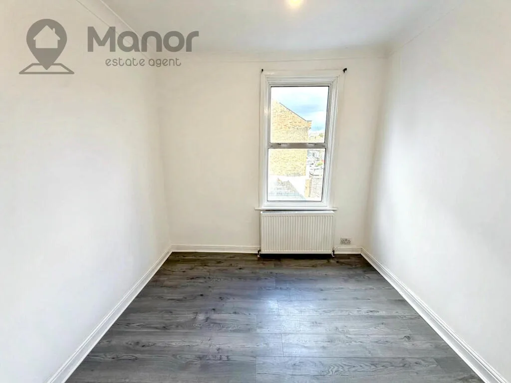 5 bedroom terraced house for rent
