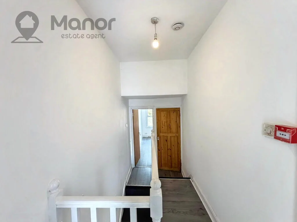 5 bedroom terraced house for rent