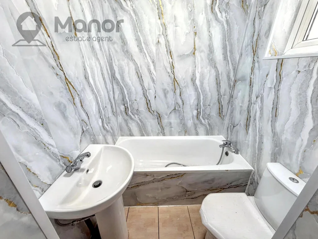 5 bedroom terraced house for rent