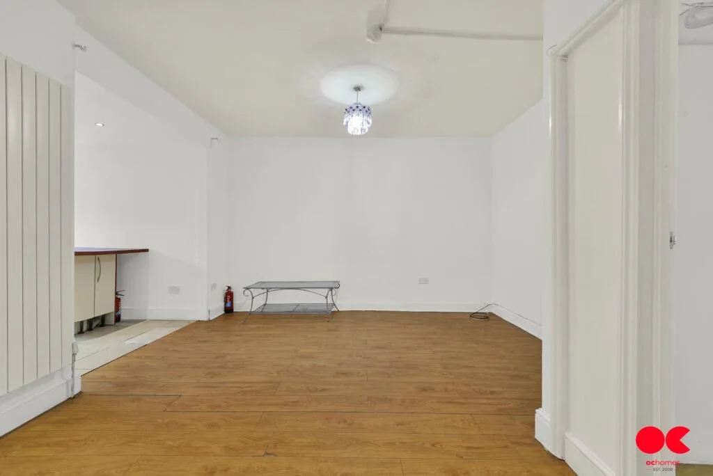 5 bedroom terraced house for rent