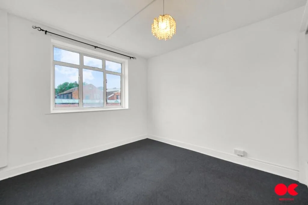 5 bedroom terraced house for rent