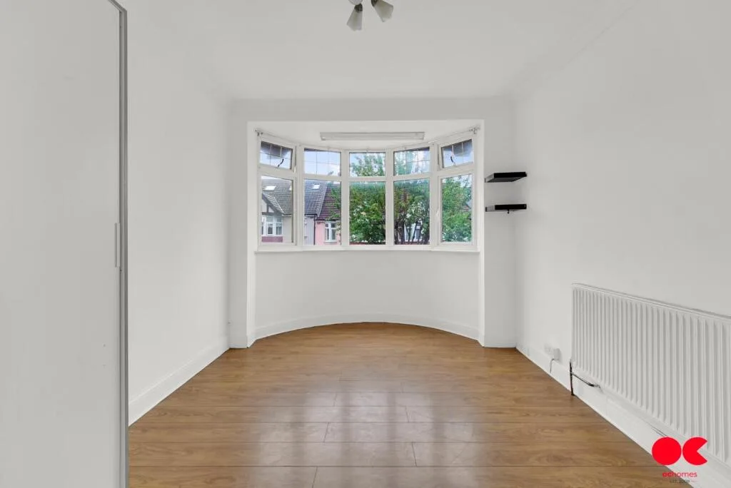5 bedroom terraced house for rent