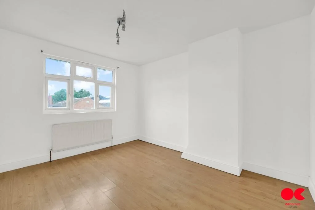 5 bedroom terraced house for rent
