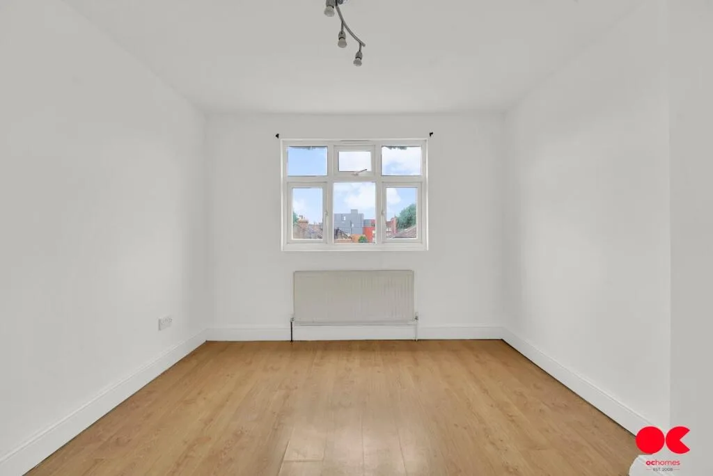5 bedroom terraced house for rent