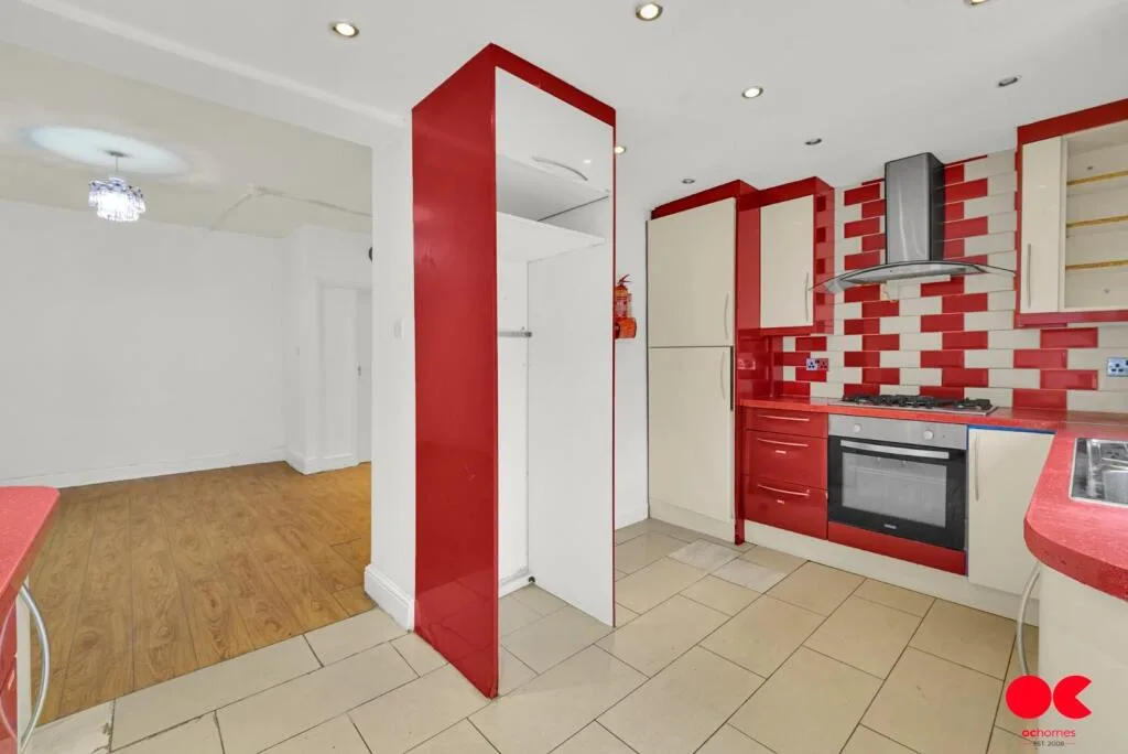5 bedroom terraced house for rent