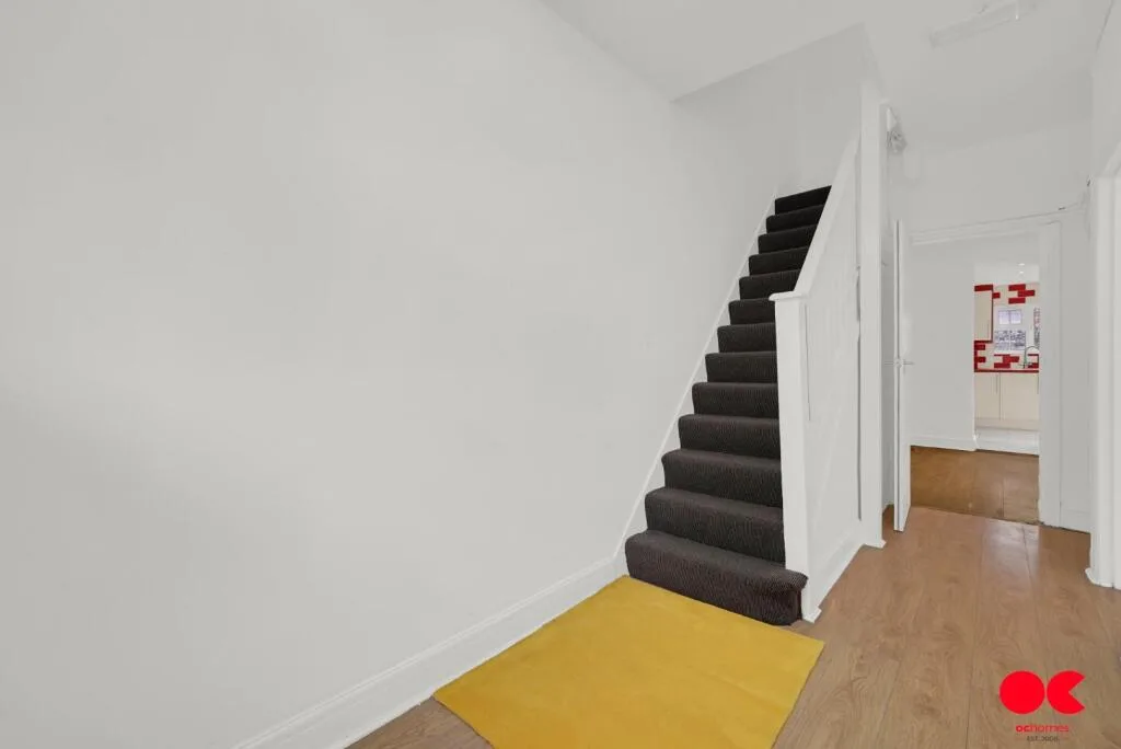 5 bedroom terraced house for rent