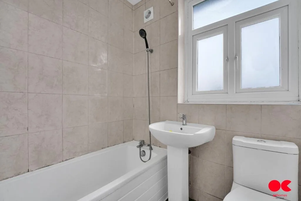 5 bedroom terraced house for rent
