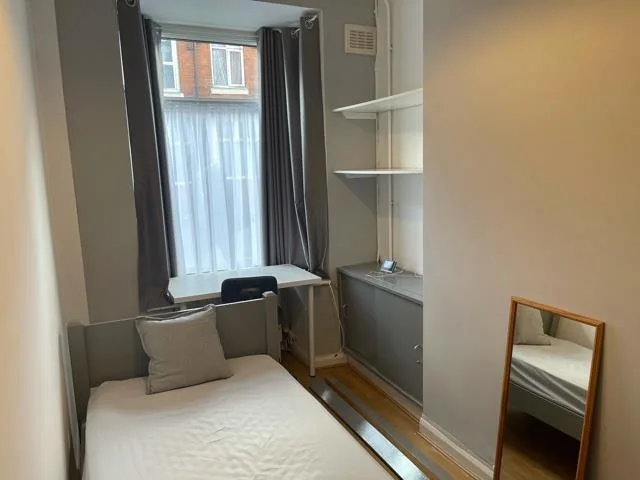 4 bedroom terraced house for rent