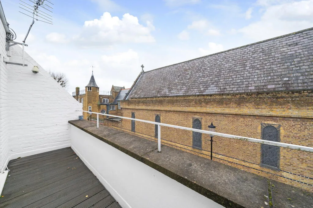 2 bedroom terraced house for rent