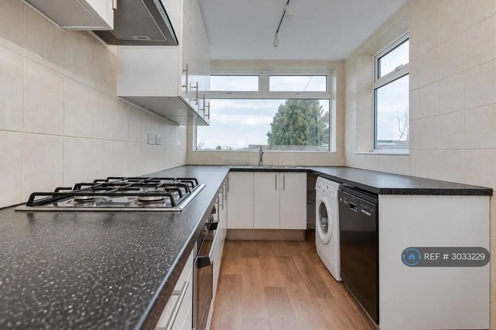 4 bedroom terraced house for rent