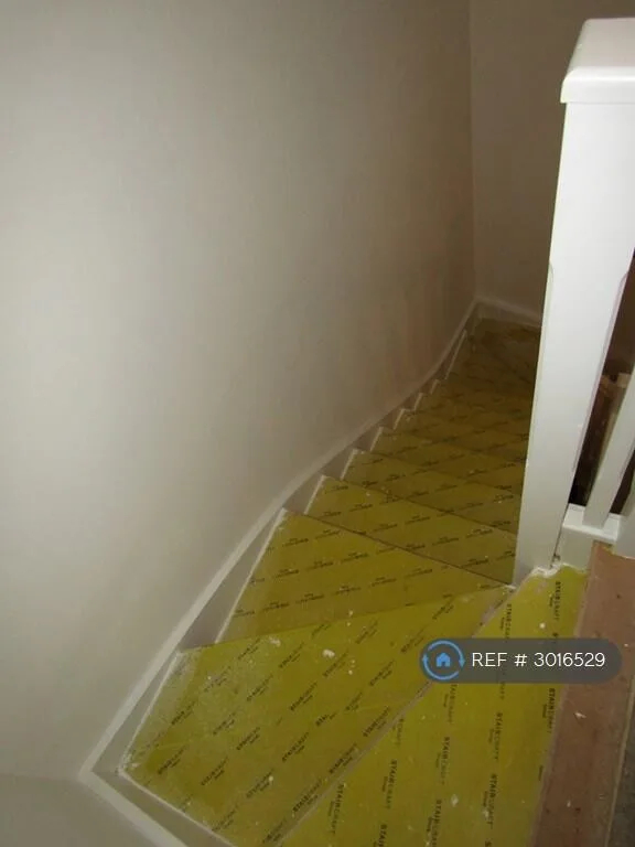 4 bedroom semi-detached house for rent