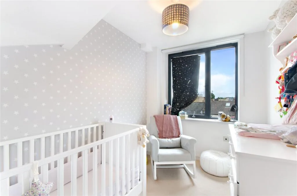 3 bedroom maisonette for rent