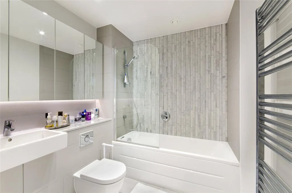 3 bedroom maisonette for rent