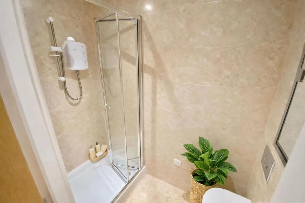 3 bedroom flat for rent