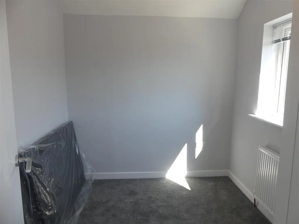 2 bedroom maisonette for rent